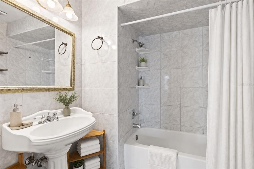 For Rent: $3,750 (3 beds, 2 baths, 1268 Square Feet)