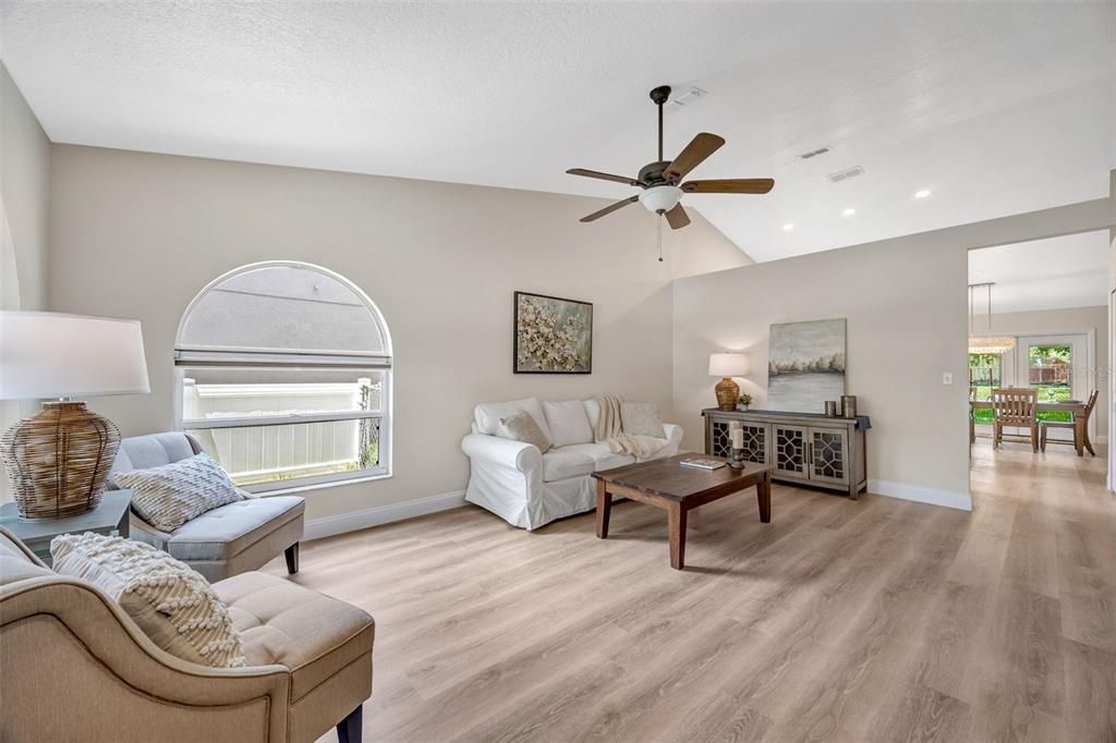 For Sale: $335,000 (3 beds, 2 baths, 1430 Square Feet)