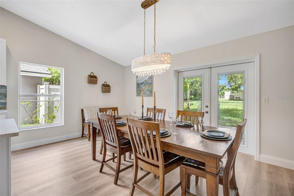 For Sale: $335,000 (3 beds, 2 baths, 1430 Square Feet)
