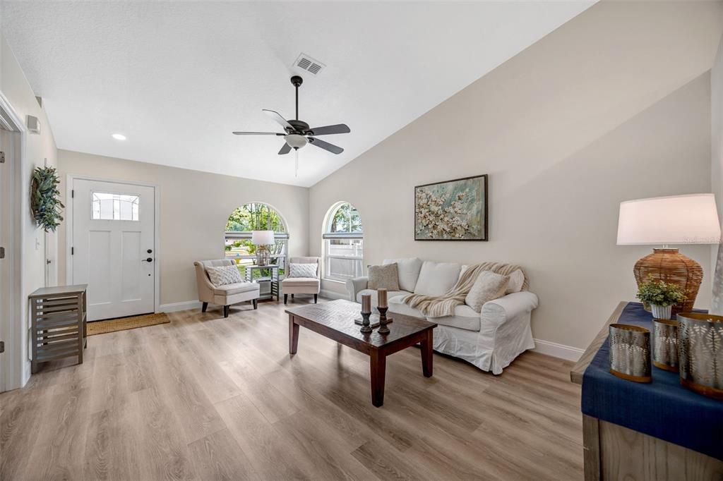 For Sale: $335,000 (3 beds, 2 baths, 1430 Square Feet)