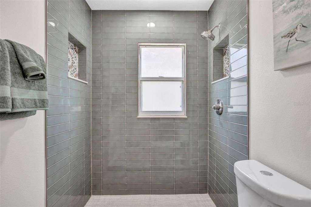 For Sale: $335,000 (3 beds, 2 baths, 1430 Square Feet)