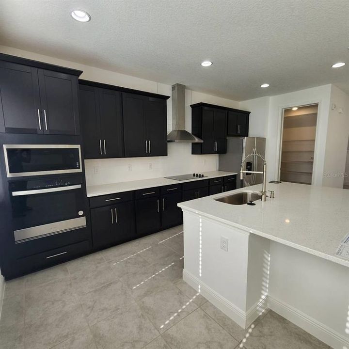 For Rent: $4,500 (5 beds, 5 baths, 4203 Square Feet)