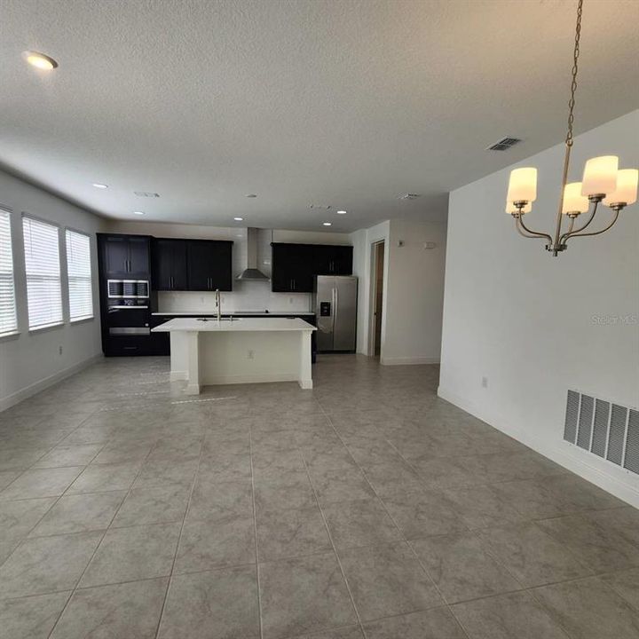 For Rent: $4,500 (5 beds, 5 baths, 4203 Square Feet)