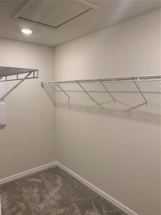 For Rent: $2,200 (3 beds, 2 baths, 1699 Square Feet)