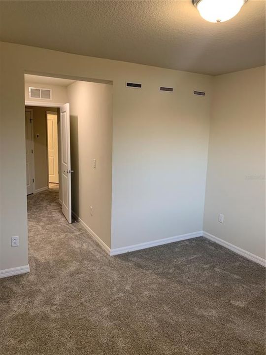 For Rent: $2,200 (3 beds, 2 baths, 1699 Square Feet)