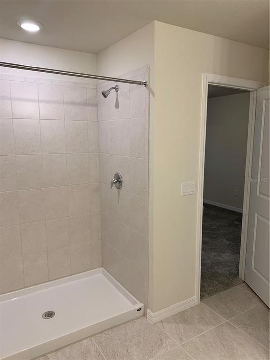 For Rent: $2,200 (3 beds, 2 baths, 1699 Square Feet)