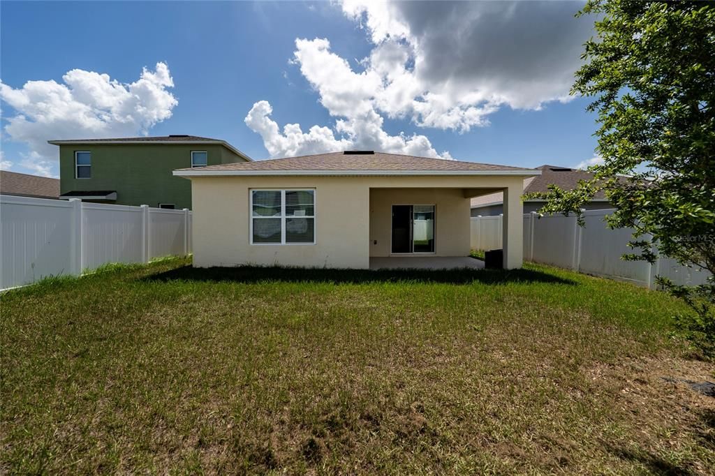 For Sale: $285,900 (3 beds, 2 baths, 1645 Square Feet)