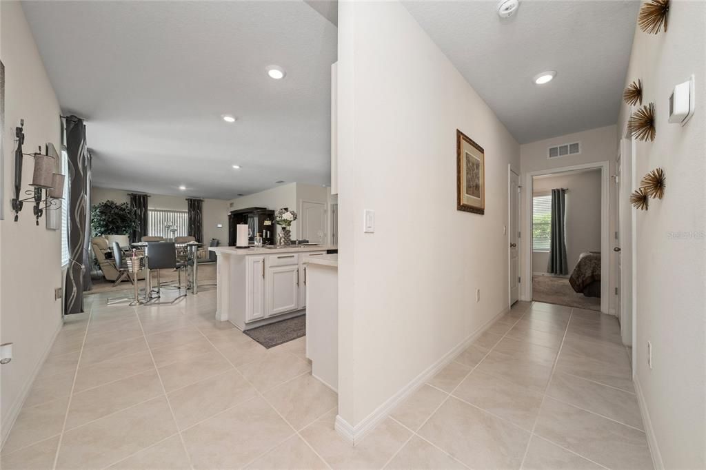 For Sale: $285,900 (3 beds, 2 baths, 1645 Square Feet)