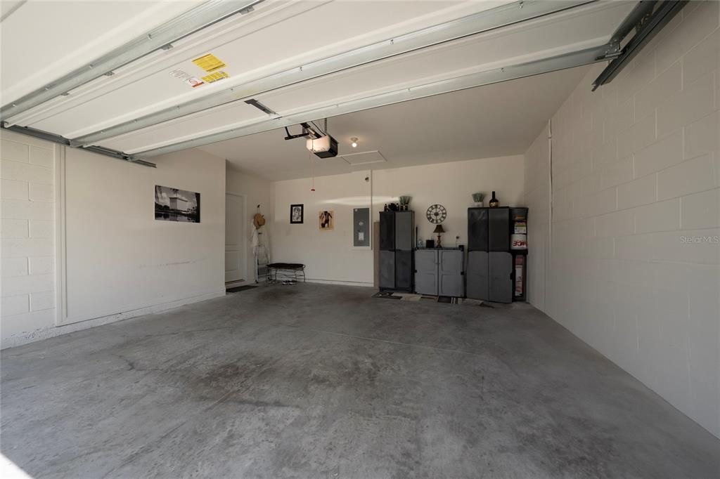 For Sale: $285,900 (3 beds, 2 baths, 1645 Square Feet)