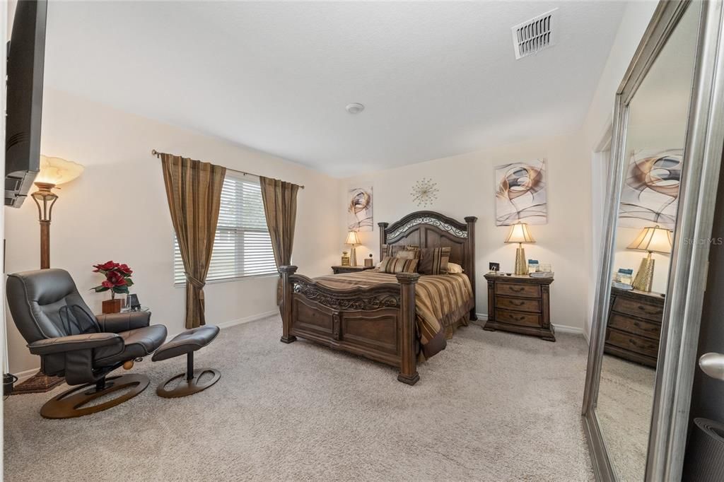 For Sale: $285,900 (3 beds, 2 baths, 1645 Square Feet)