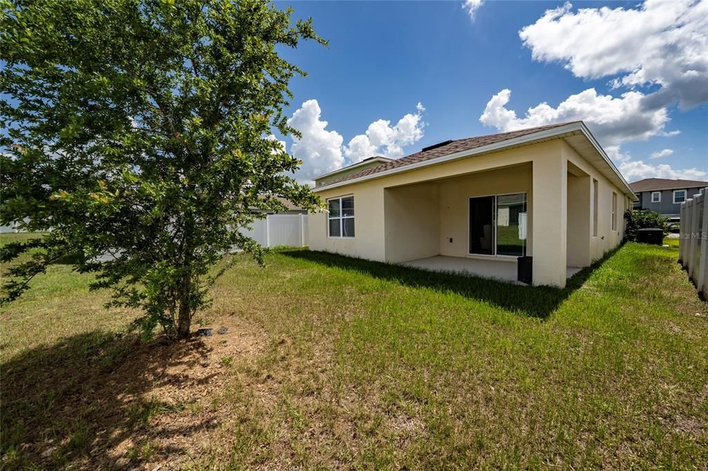 For Sale: $285,900 (3 beds, 2 baths, 1645 Square Feet)