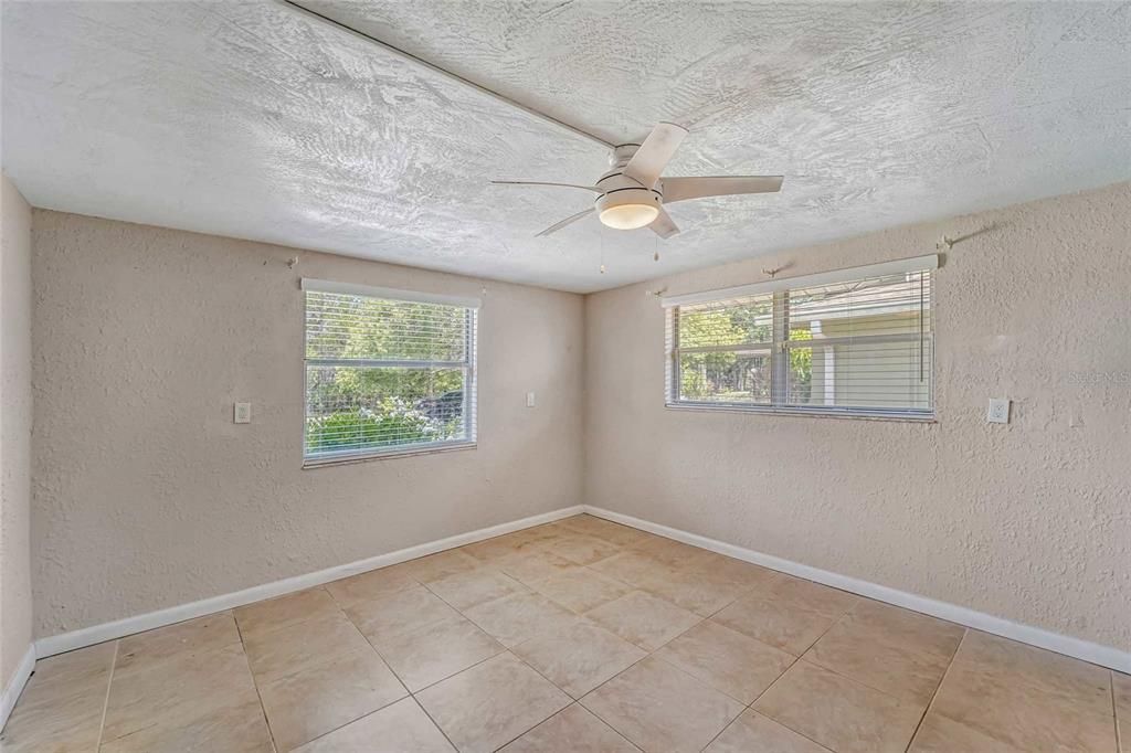 For Sale: $429,000 (2 beds, 2 baths, 1418 Square Feet)