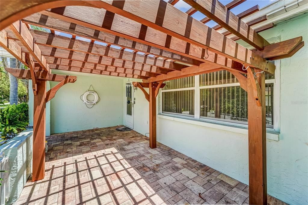 For Sale: $429,000 (2 beds, 2 baths, 1418 Square Feet)