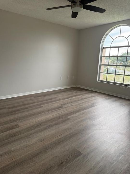 For Rent: $2,200 (3 beds, 2 baths, 1479 Square Feet)