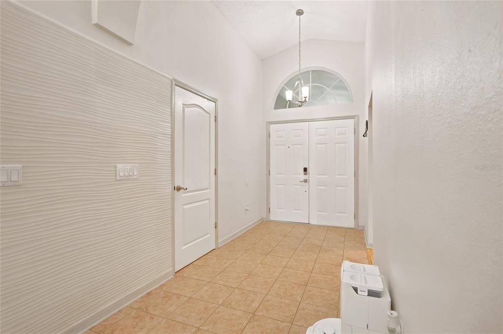 For Sale: $515,000 (3 beds, 2 baths, 1727 Square Feet)