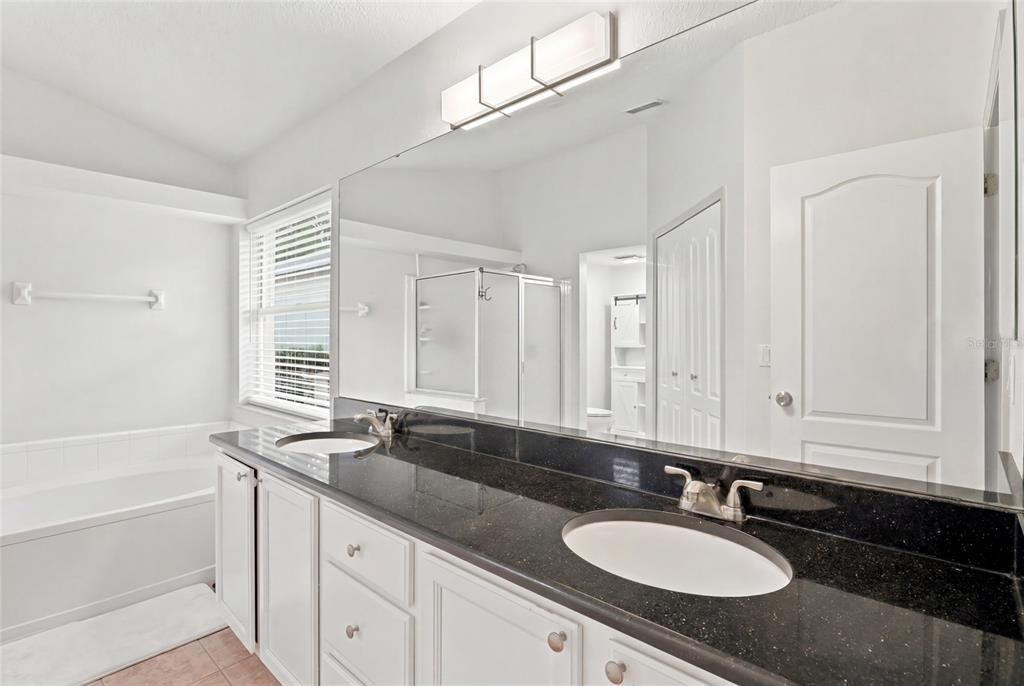 For Sale: $515,000 (3 beds, 2 baths, 1727 Square Feet)
