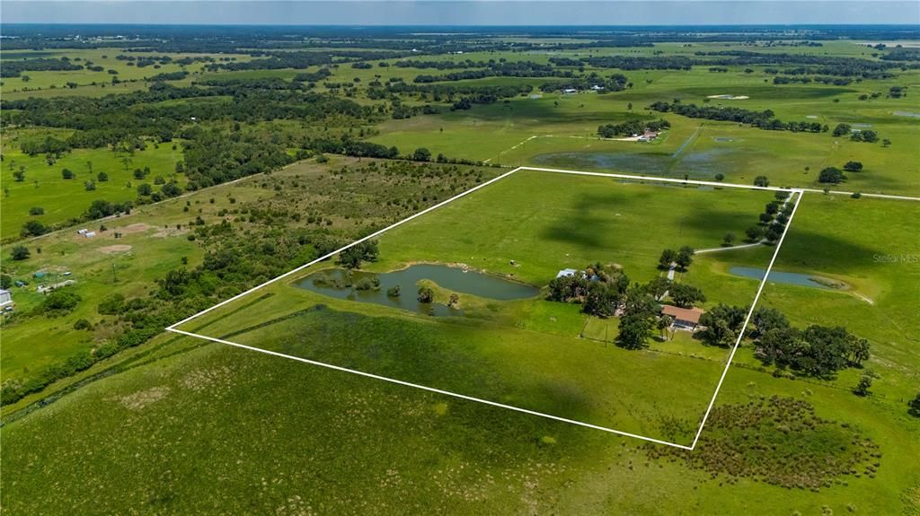 На продажу: $875,000 (3 спален, 2 ванн, 2016 Квадратных фут)