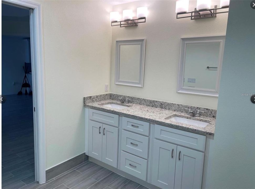 For Rent: $2,500 (3 beds, 2 baths, 1516 Square Feet)