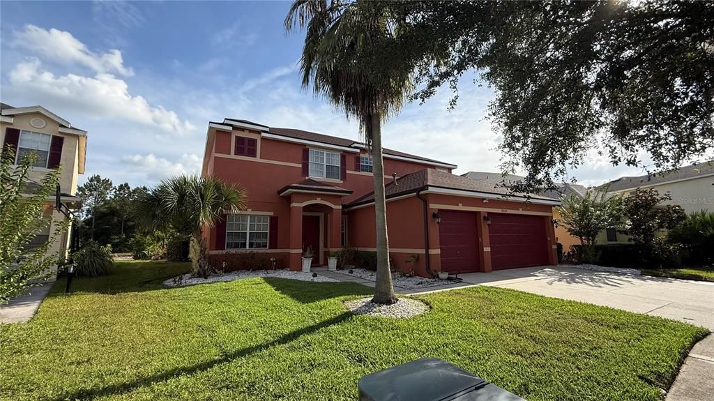 For Sale: $739,000 (5 beds, 3 baths, 3600 Square Feet)