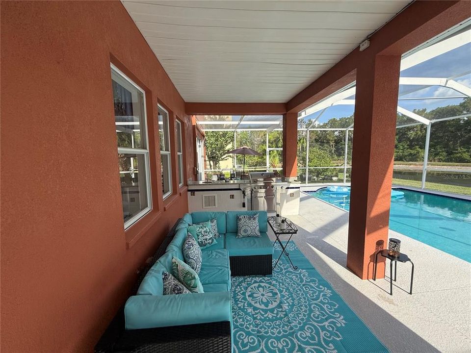 For Sale: $739,000 (5 beds, 3 baths, 3600 Square Feet)