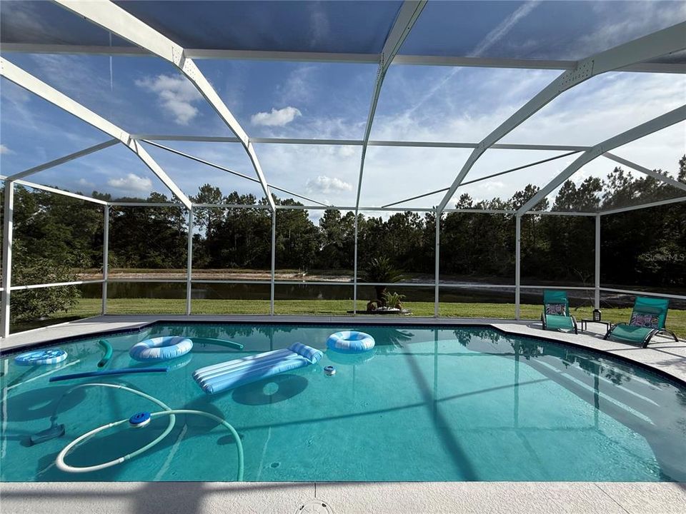For Sale: $739,000 (5 beds, 3 baths, 3600 Square Feet)