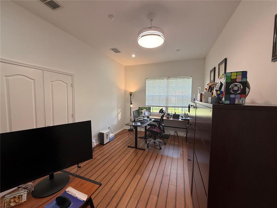 For Sale: $739,000 (5 beds, 3 baths, 3600 Square Feet)