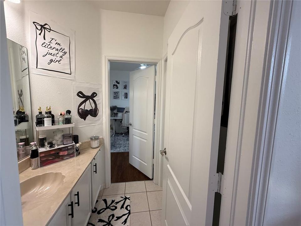 For Sale: $739,000 (5 beds, 3 baths, 3600 Square Feet)