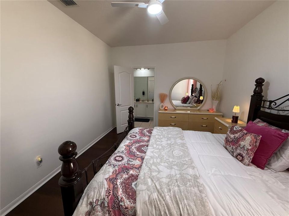 For Sale: $739,000 (5 beds, 3 baths, 3600 Square Feet)