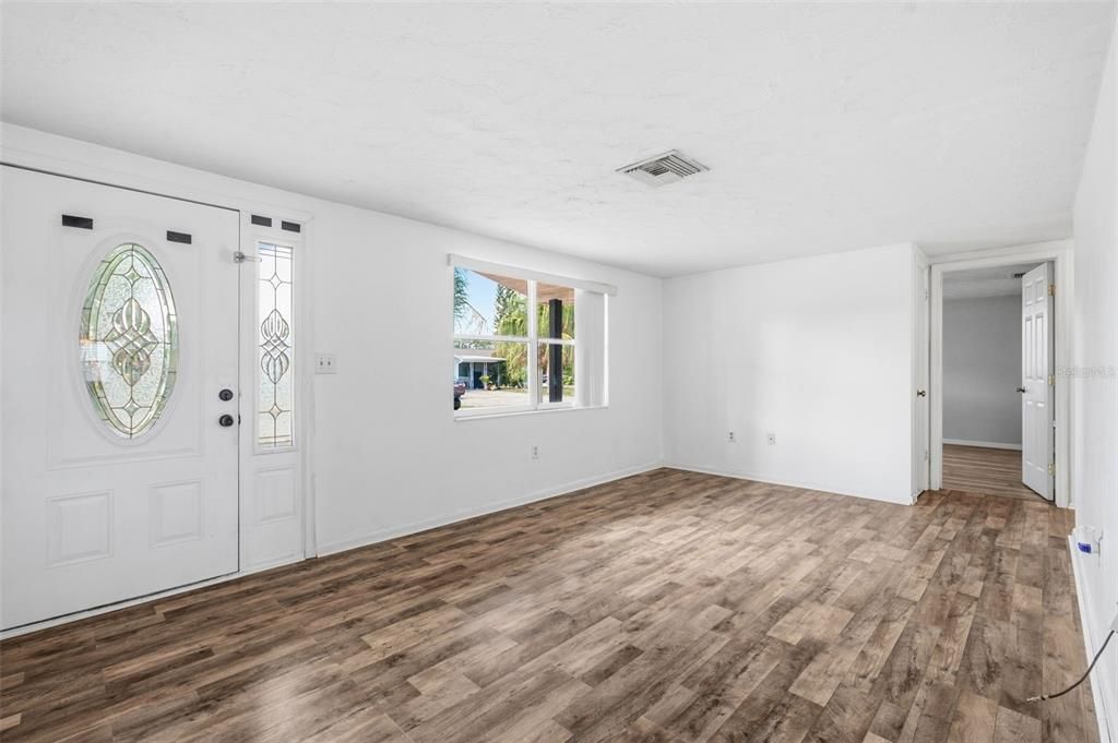 En Venta: $250,000 (3 camas, 1 baños, 1008 Pies cuadrados)