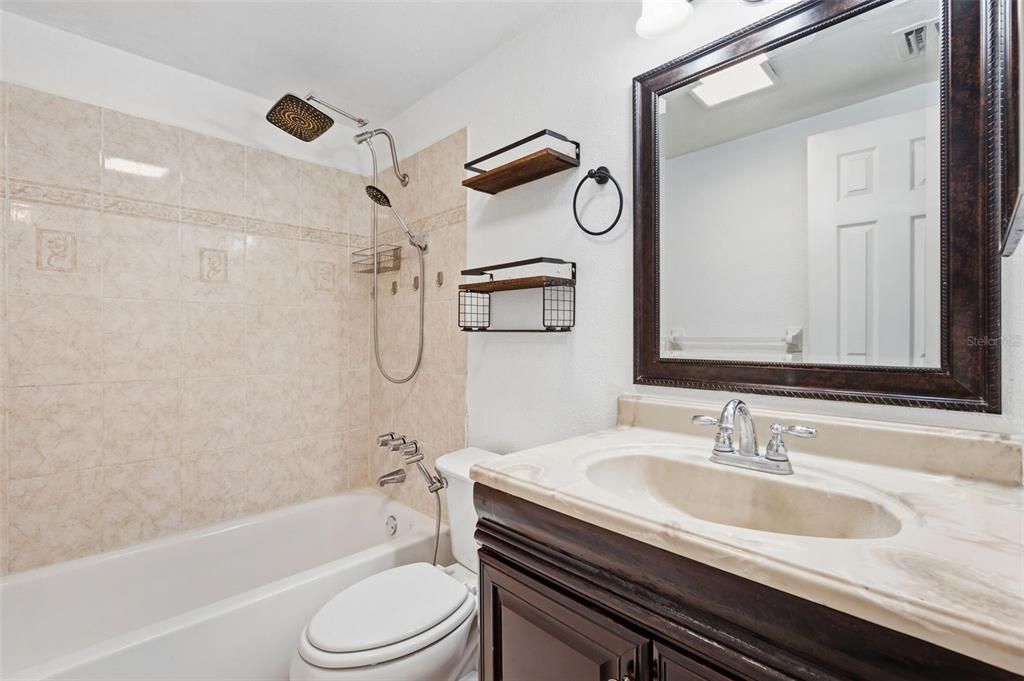 En Venta: $250,000 (3 camas, 1 baños, 1008 Pies cuadrados)