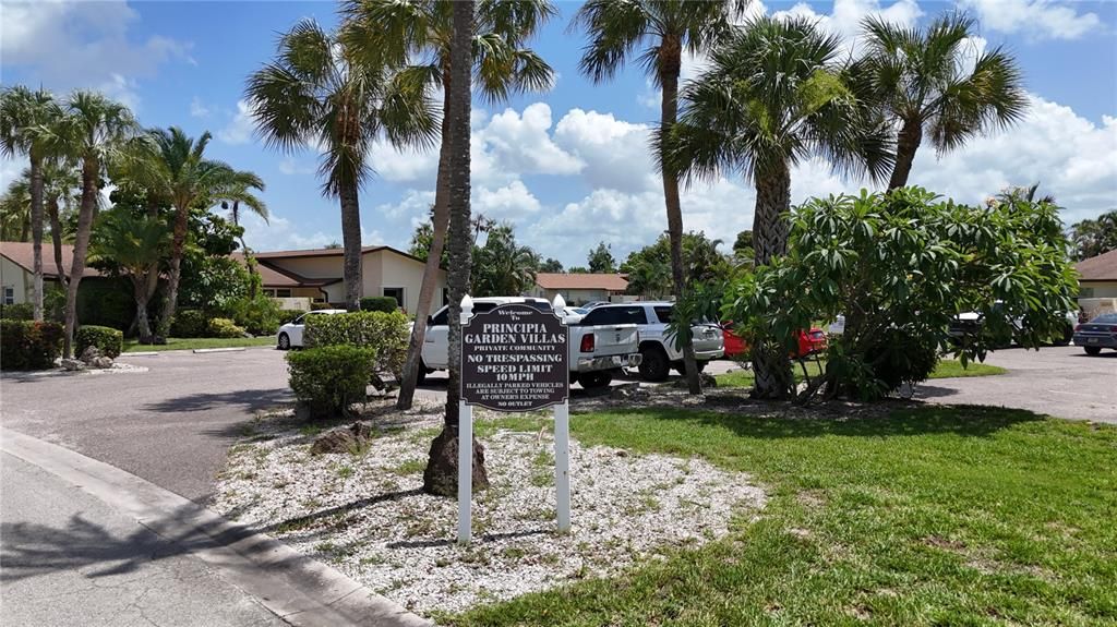 For Sale: $109,000 (3 beds, 1 baths, 897 Square Feet)