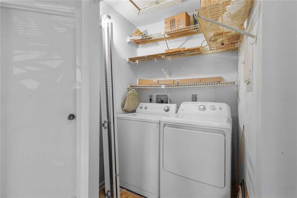 For Sale: $109,000 (3 beds, 1 baths, 897 Square Feet)
