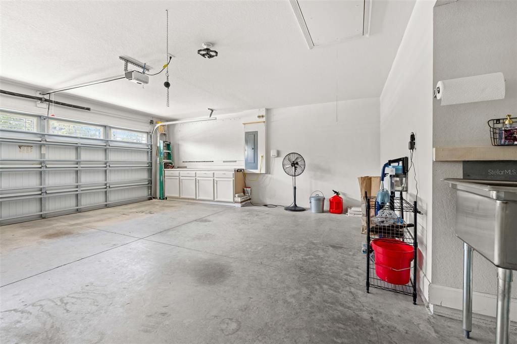 For Sale: $389,900 (4 beds, 3 baths, 2281 Square Feet)
