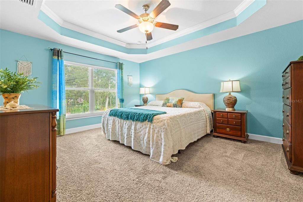 For Sale: $389,900 (4 beds, 3 baths, 2281 Square Feet)