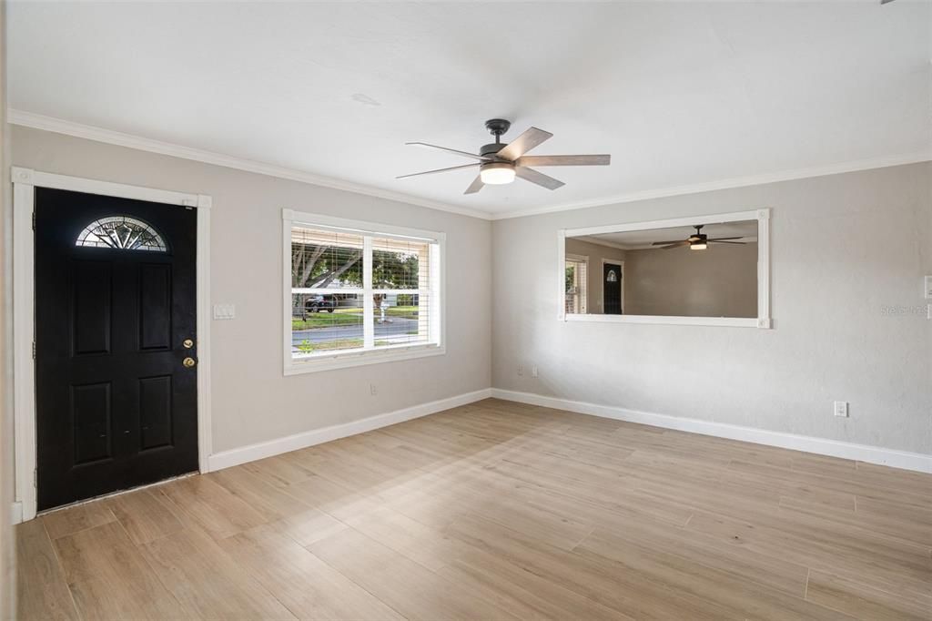 For Sale: $379,000 (3 beds, 1 baths, 1390 Square Feet)
