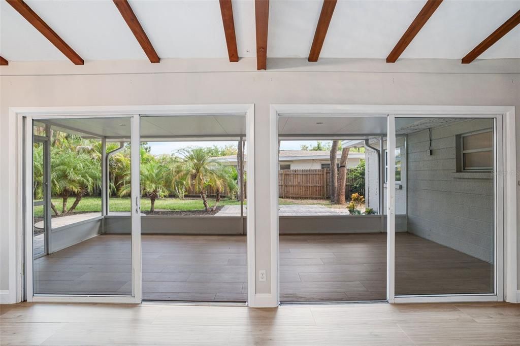 For Sale: $379,000 (3 beds, 1 baths, 1390 Square Feet)