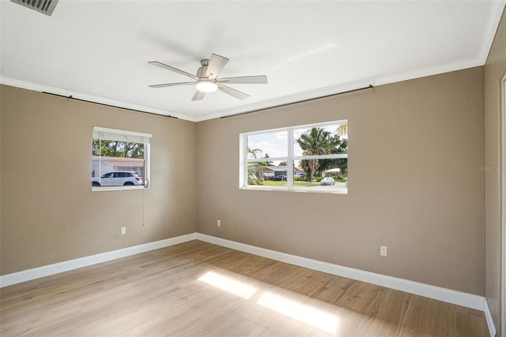 For Sale: $379,000 (3 beds, 1 baths, 1390 Square Feet)