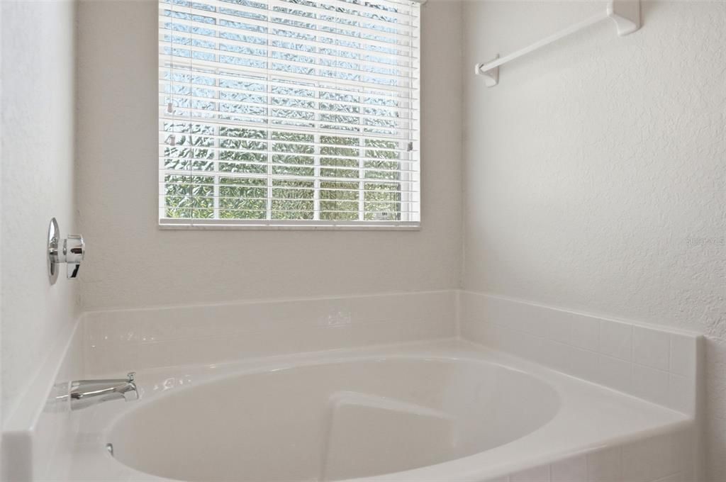 For Sale: $329,900 (3 beds, 2 baths, 1854 Square Feet)