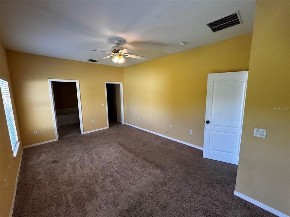 For Rent: $2,095 (3 beds, 2 baths, 1822 Square Feet)