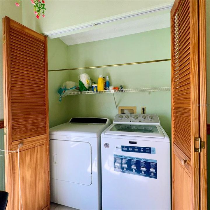 На продажу: $375,000 (3 спален, 2 ванн, 1415 Квадратных фут)