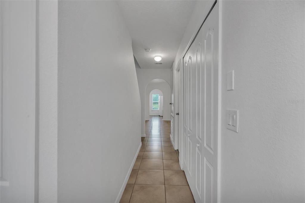 En Venta: $299,995 (3 camas, 2 baños, 1703 Pies cuadrados)