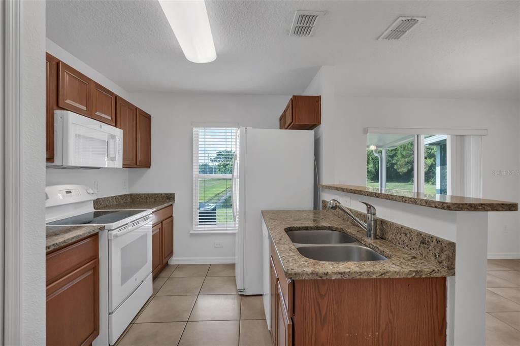 En Venta: $299,995 (3 camas, 2 baños, 1703 Pies cuadrados)