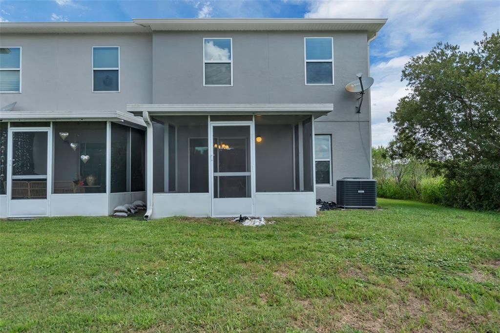 En Venta: $299,995 (3 camas, 2 baños, 1703 Pies cuadrados)