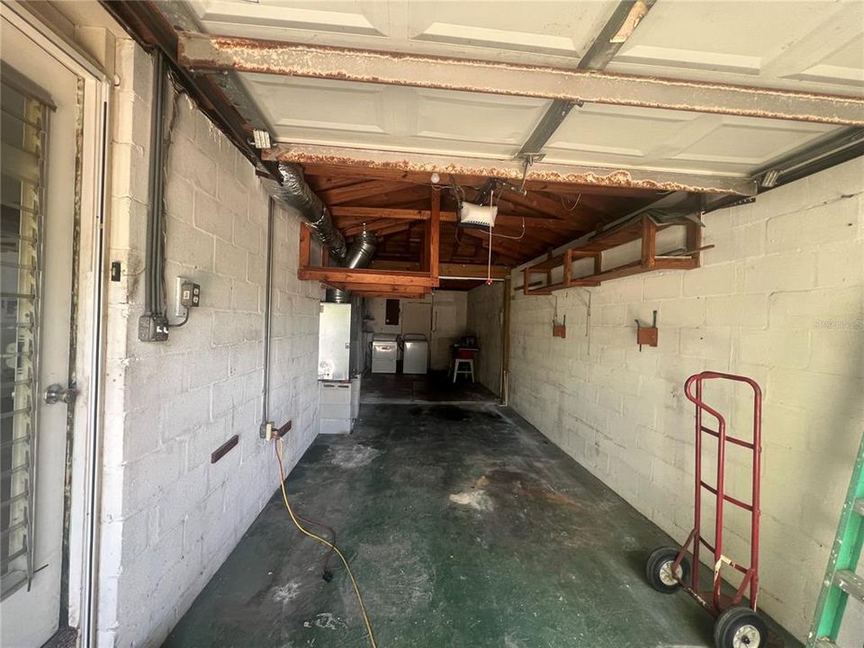 For Rent: $2,500 (2 beds, 1 baths, 1282 Square Feet)