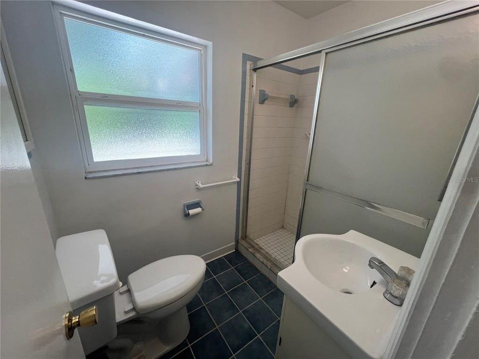 For Rent: $2,500 (2 beds, 1 baths, 1282 Square Feet)