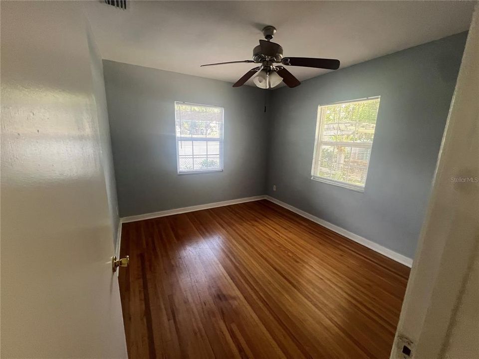 For Rent: $2,500 (2 beds, 1 baths, 1282 Square Feet)