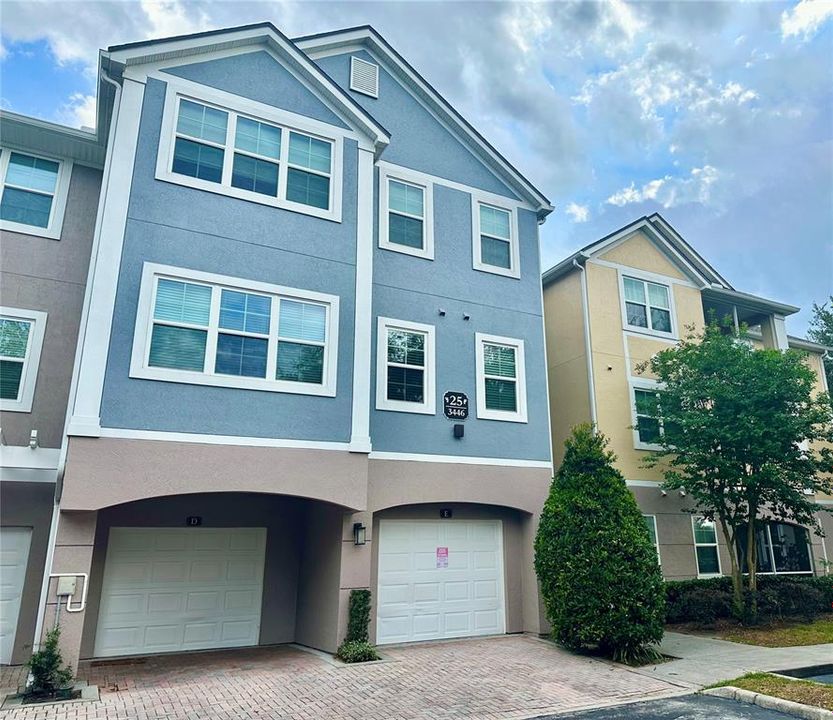 For Rent: $1,350 (1 beds, 1 baths, 816 Square Feet)