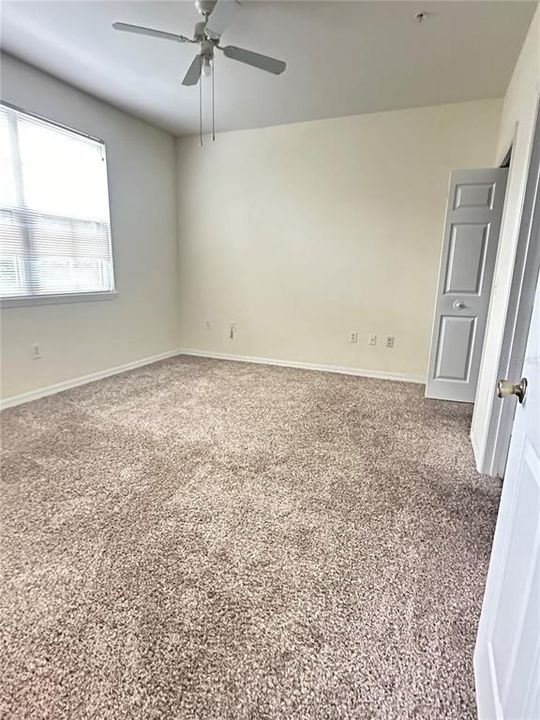 For Rent: $1,350 (1 beds, 1 baths, 816 Square Feet)