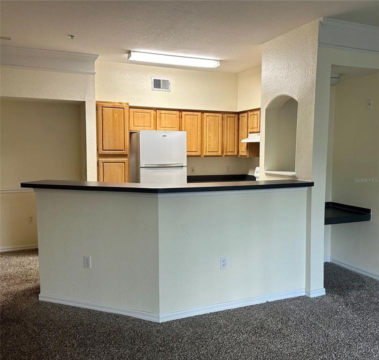 For Rent: $1,350 (1 beds, 1 baths, 816 Square Feet)