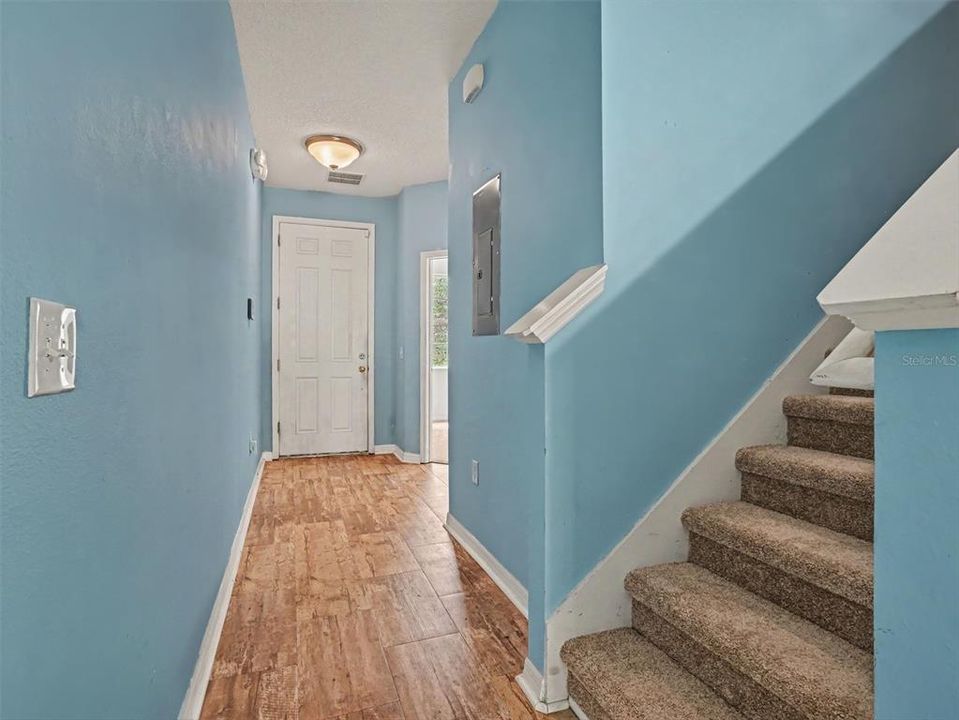 На продажу: $255,000 (3 спален, 3 ванн, 1187 Квадратных фут)